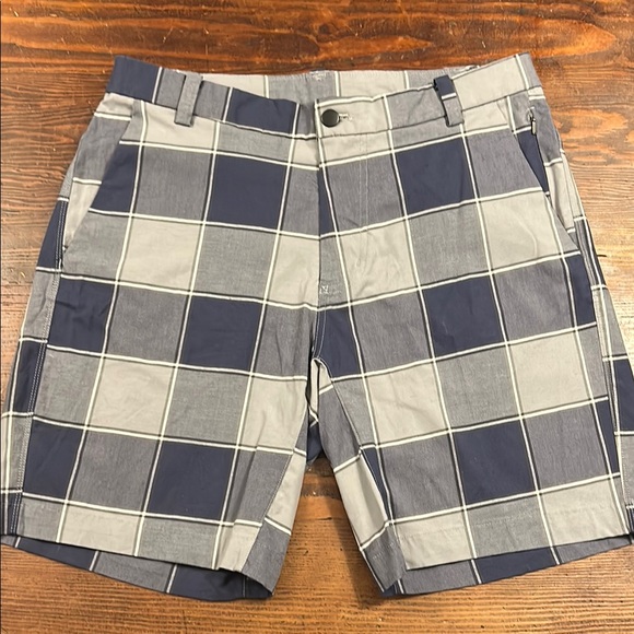 Lululemon Shorts size 34 blue and gray Golf Casual Athletic Stretch flat front - Picture 1 of 12